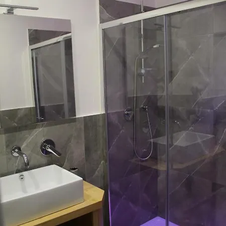 Be Italian Flat Sanfelice Guest house *