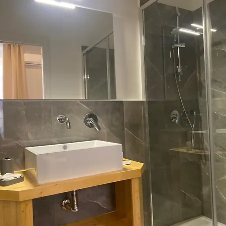 Be Italian Flat Sanfelice Affittacamere