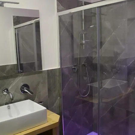 Be Italian Flat Sanfelice Affittacamere